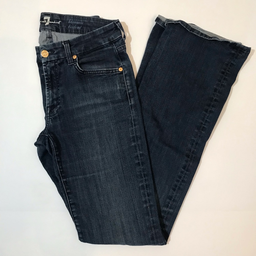 7FAMK Kimmie Bootcut Size 28 w/flaw See Photos
